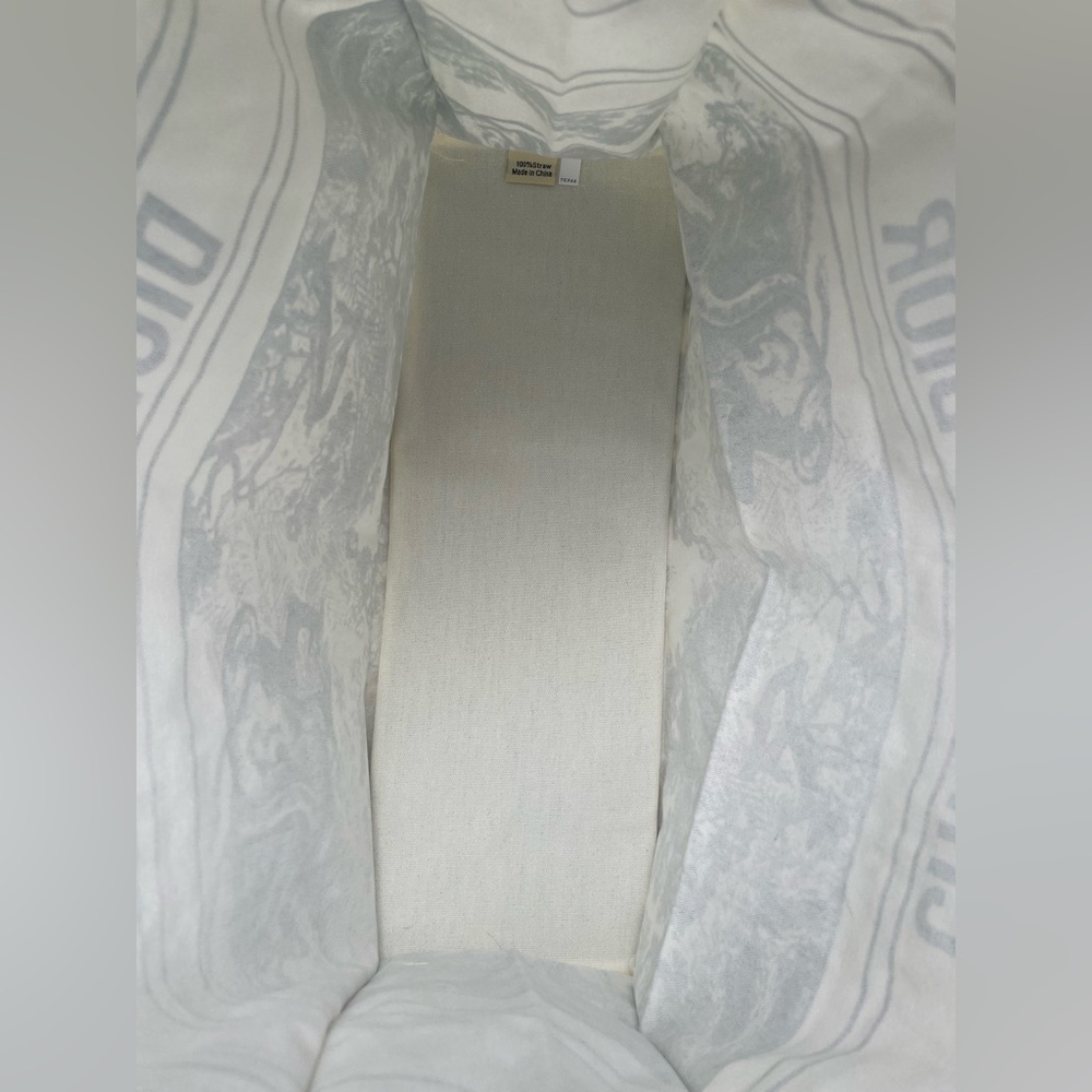 New in Bag Rare Dioriviera VIP Linen Blue & Cream Tote  Tote Bag 16x14.5x5 - Picture 3 of 6